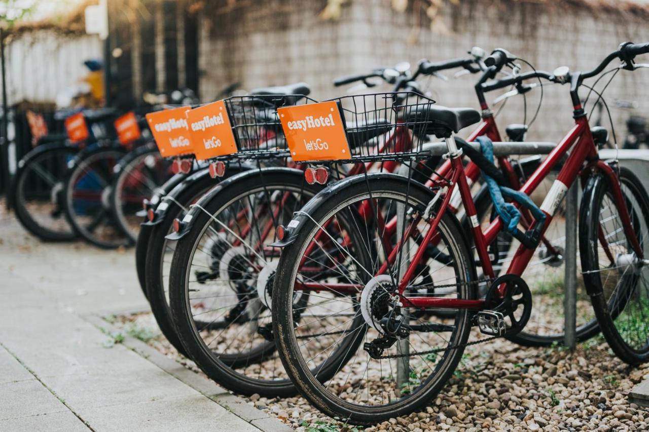 Easyhotel Berlin Hackescher Markt — Foto 3